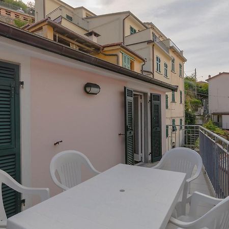 Carruggio Apartment Riomaggiore Bagian luar foto