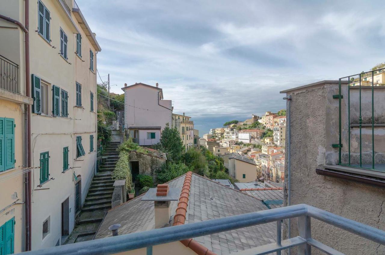 Carruggio Apartment Riomaggiore Bagian luar foto