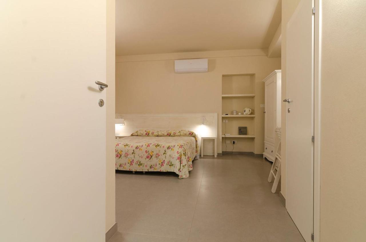 Carruggio Apartment Riomaggiore Bagian luar foto